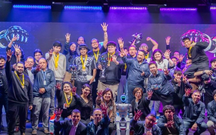 Arena 2026: más de 150 escolares compiten en el mayor encuentro de robótica organizado por Duoc UC